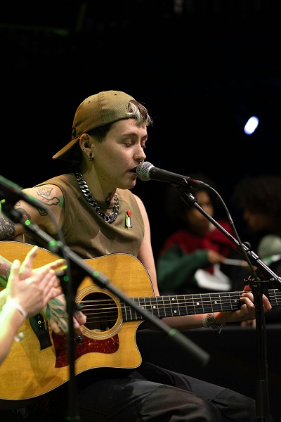 Robin — songwriting Rhoon