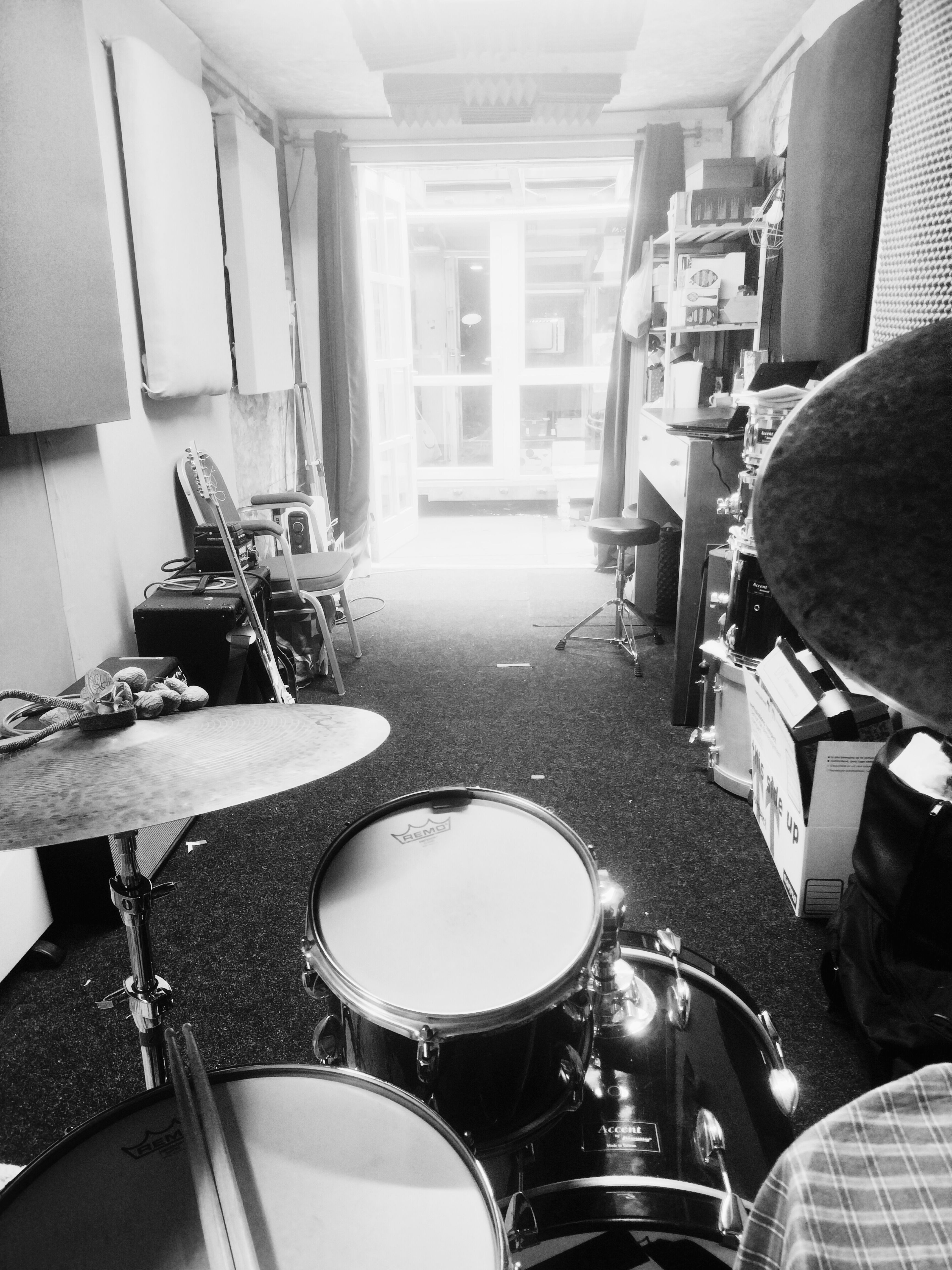 drums_promo_teaching_2_b.jpg