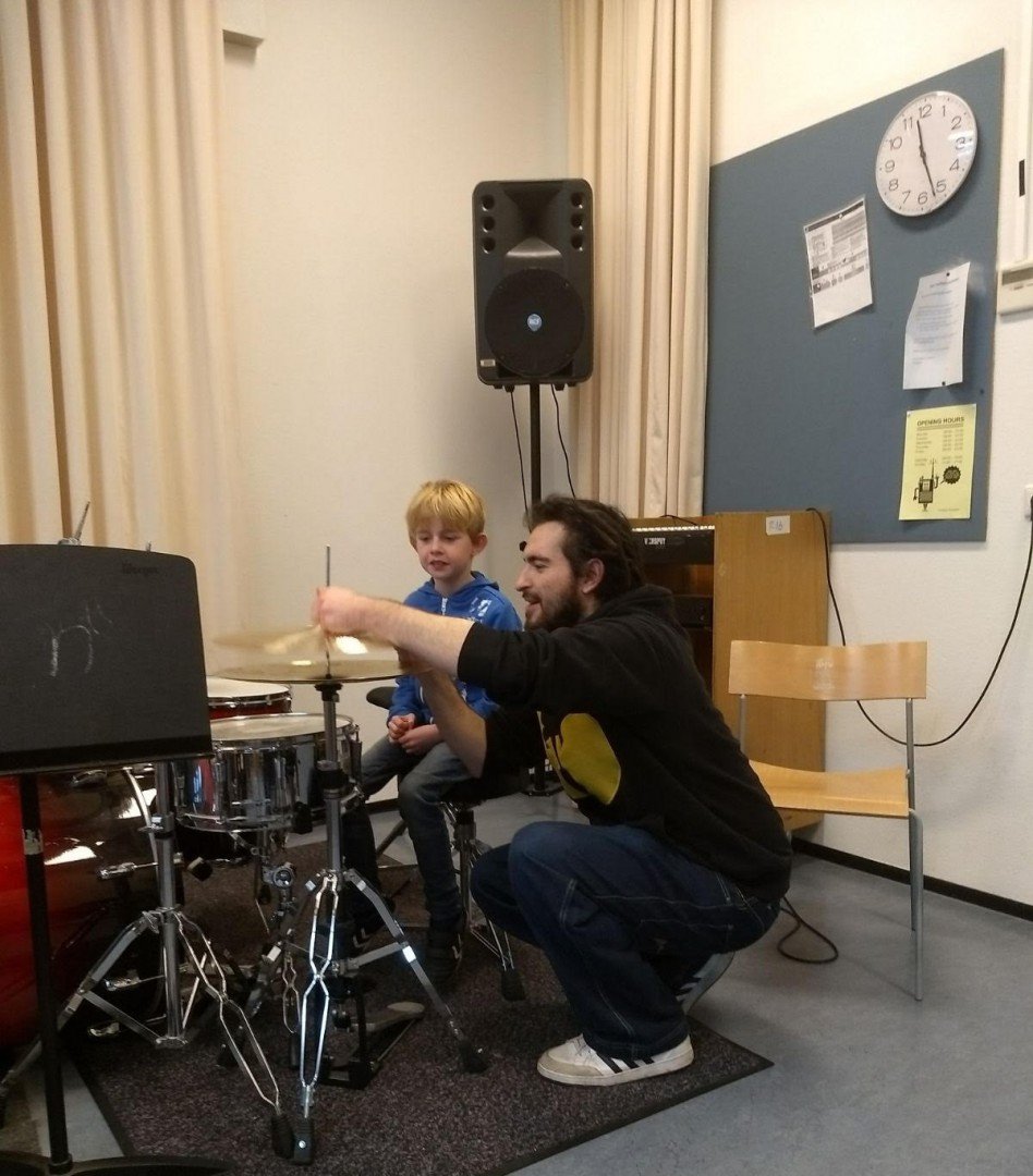 Drumdocent-Elvis-Homan