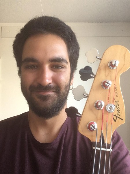 Minas — basgitaarles Groenekan