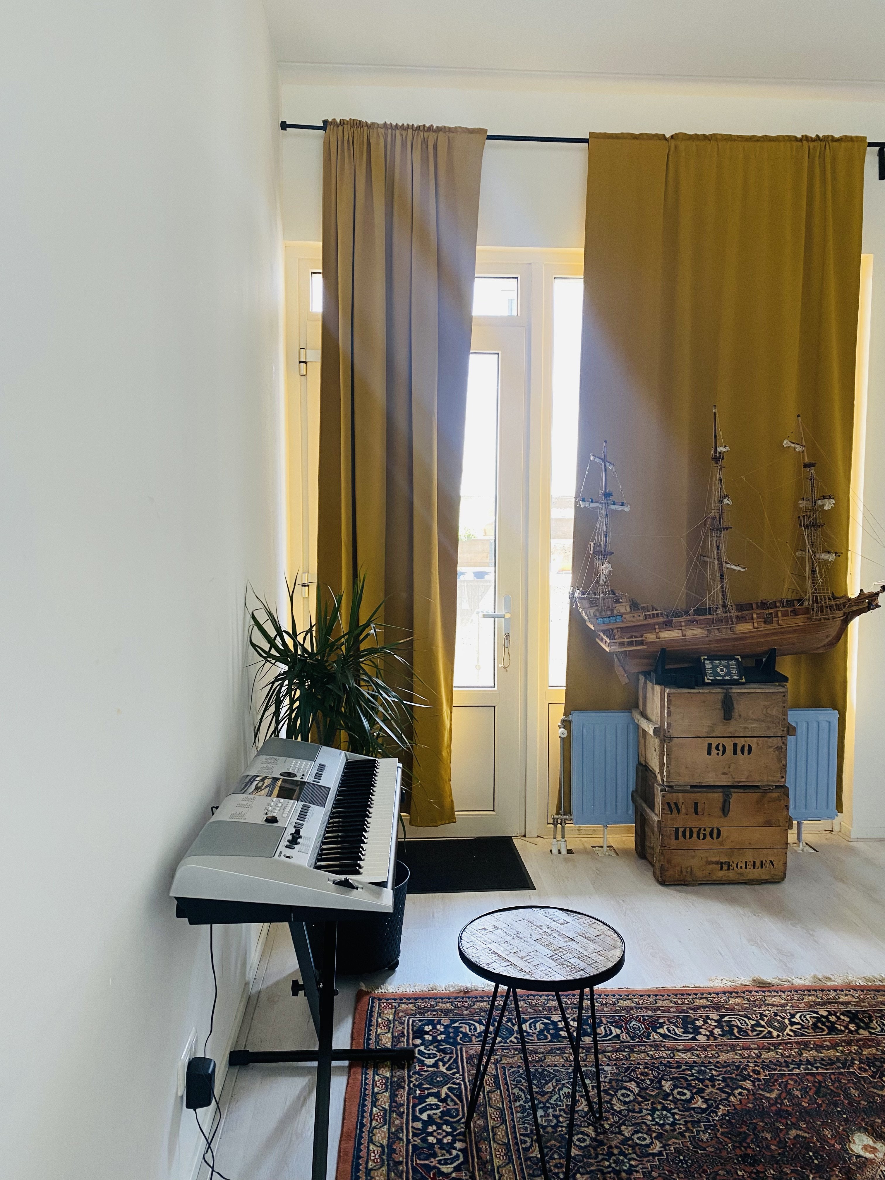 A893F9AF-3517-4BF5-B379-325187A9C07D